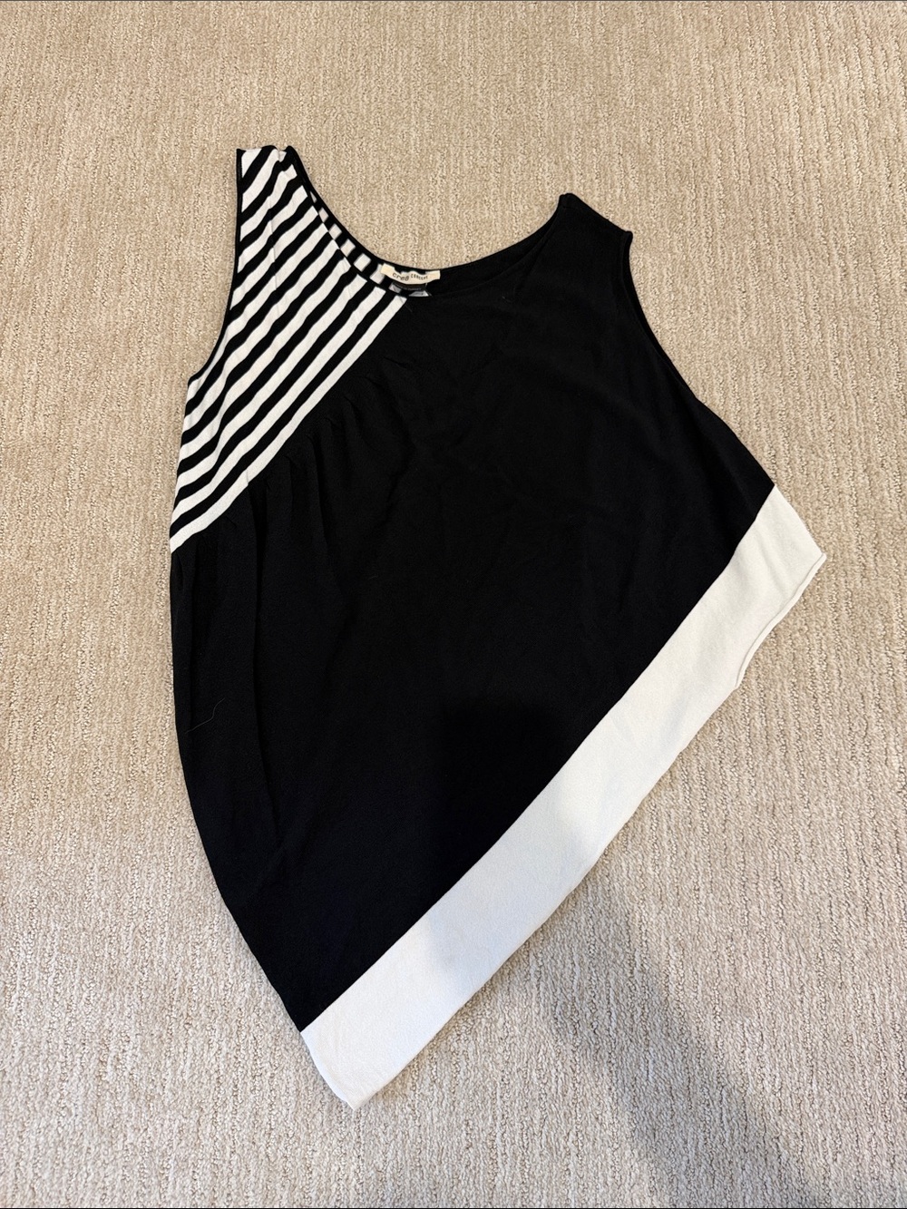 Crea Concept Black & White Asymmetric Sleeveless Top